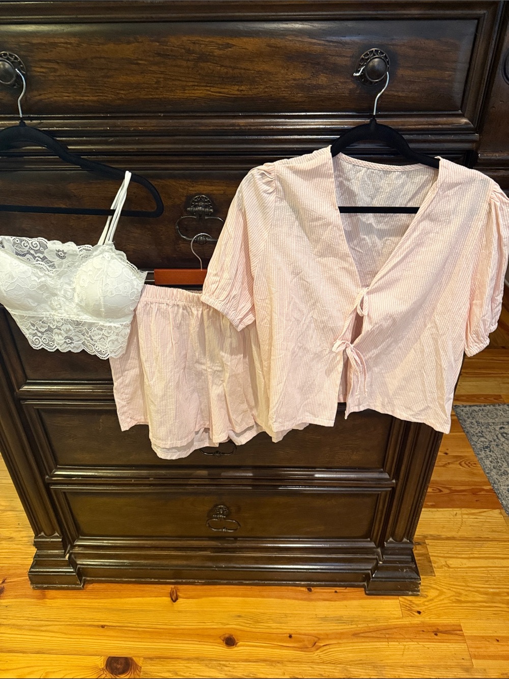 Women's Pink 2-Piece  Set with White Lace Bralette. NWOT